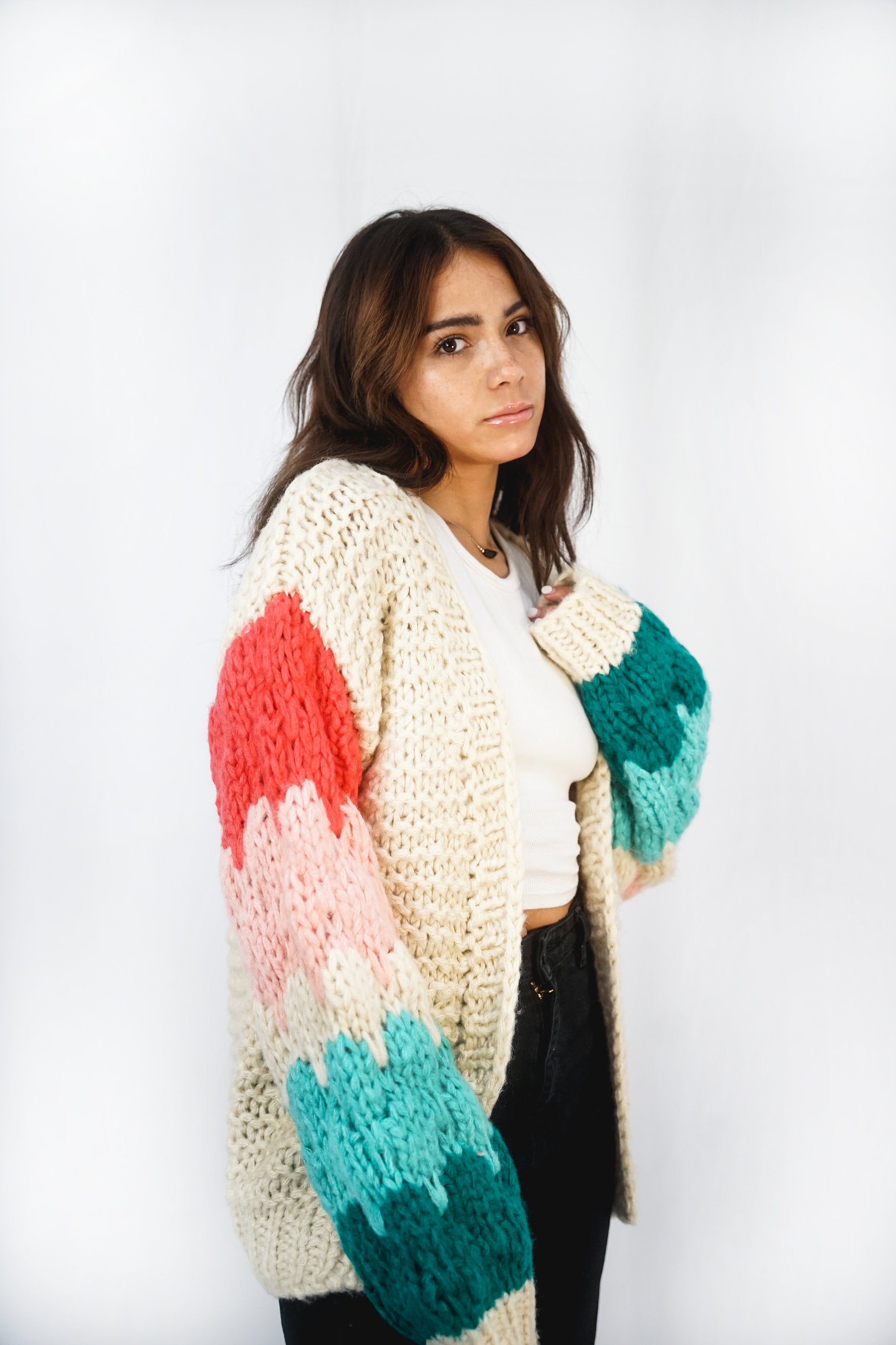 Feel the Love Short Handmade Cardi | Crm-Pnk CARDIGAN autumn-winter CREAM KNIT M - L PINK S - M SALE stellino